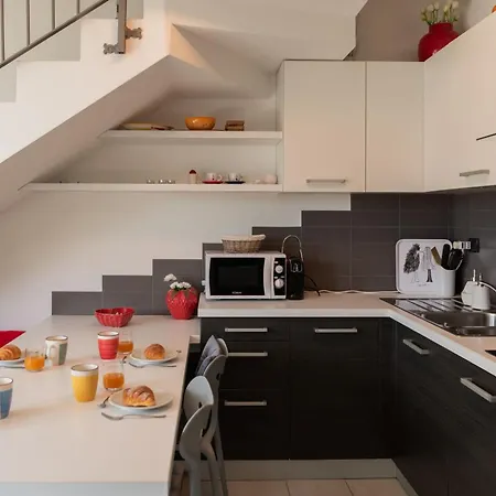 Holiday home Sant'anna Giardino - By Lovecomo *